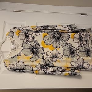 LuLaRoe Elizabeth long sleeve top